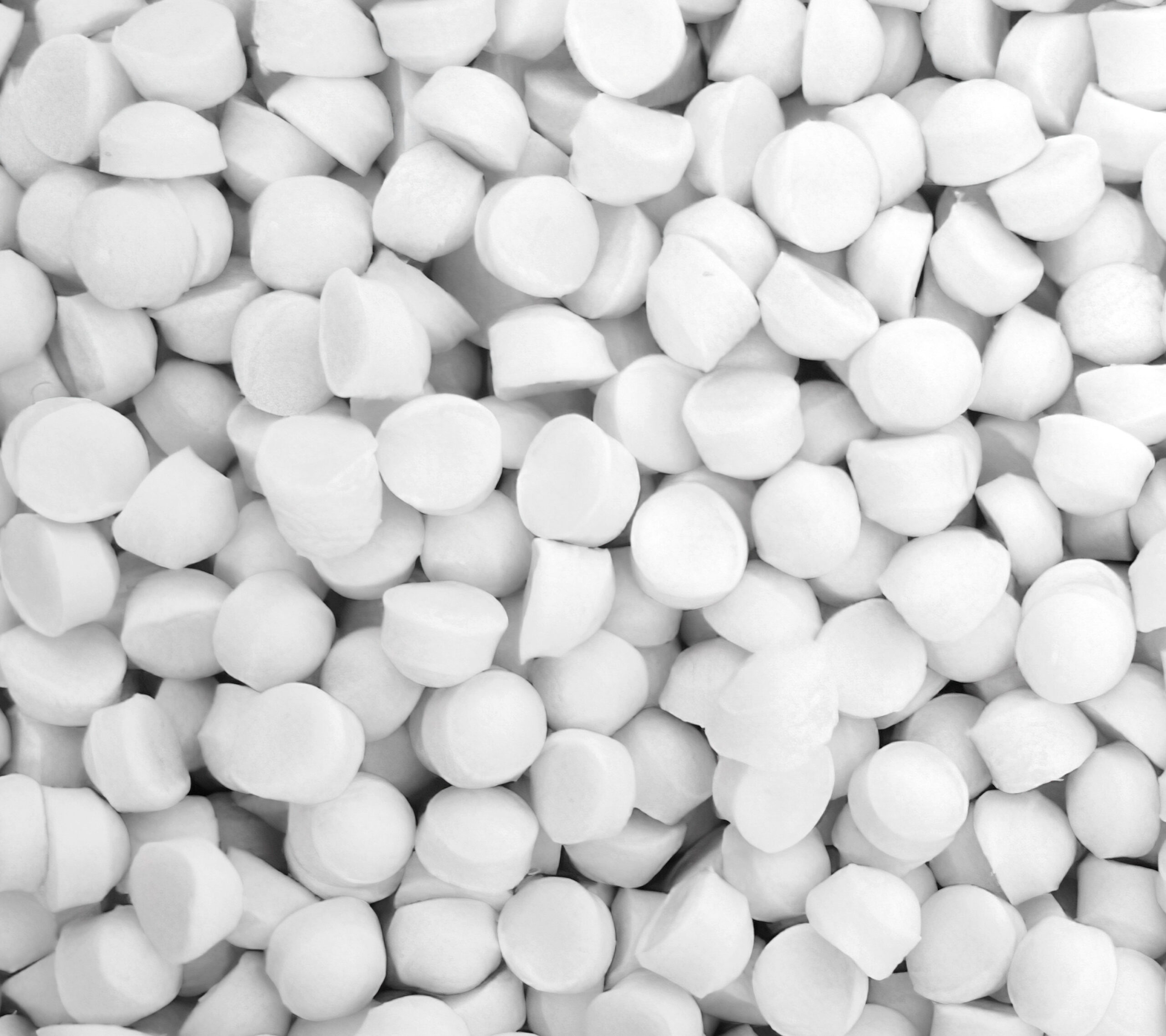 Nhựa PVC có độ bền cơ học cao, khả năng chịu lực và va đập tốt